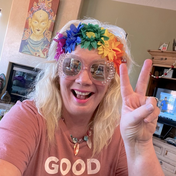 Meet your Posher, Michelle - Picture 1 of 8